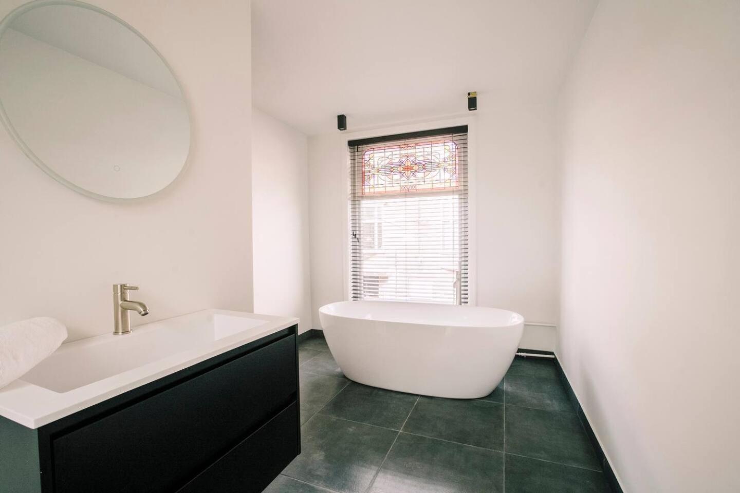 Xxl Loft With Bath Located Stadsvilla Τίλμπουργκ Εξωτερικό φωτογραφία